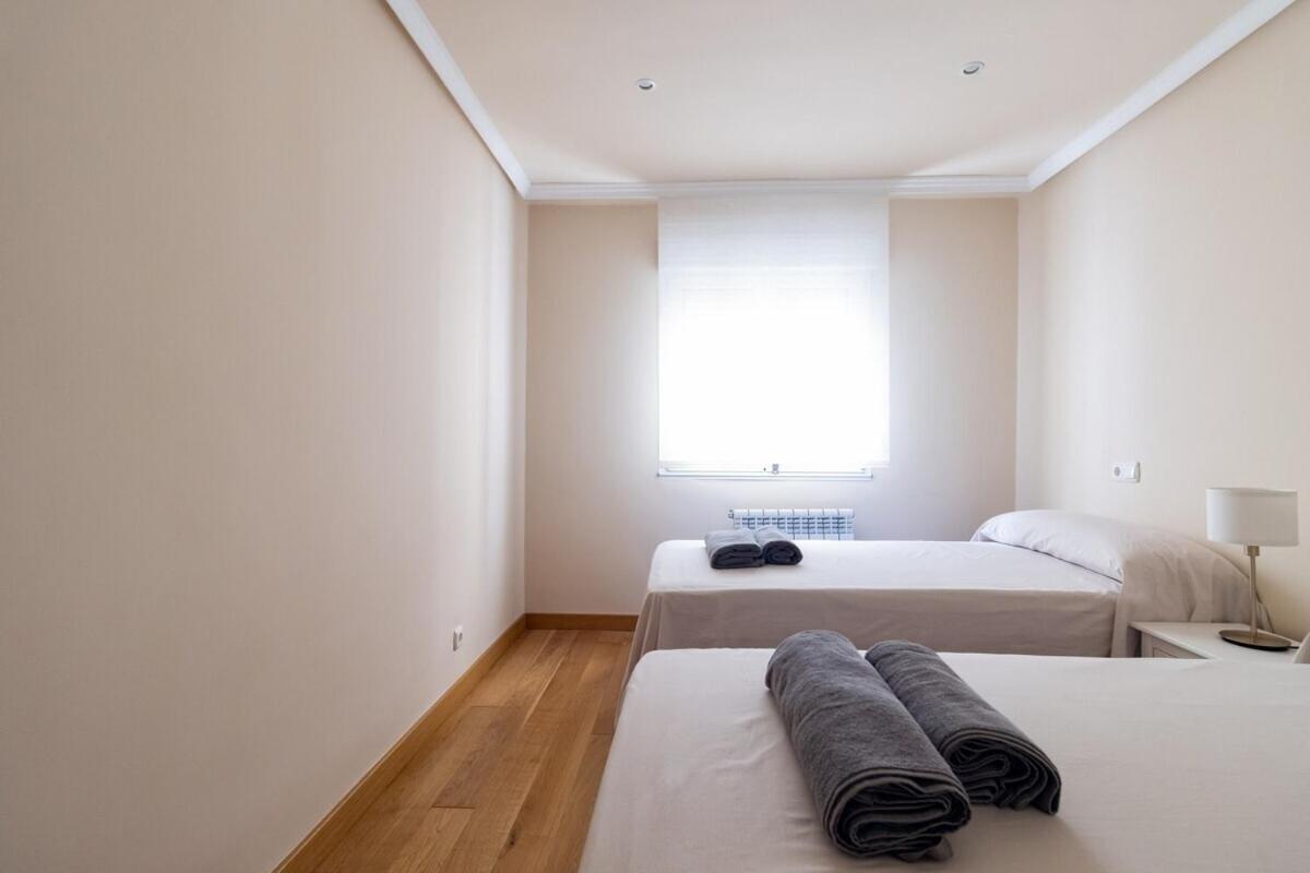 Apartamento Centro Gijon Con Parking Apartment Exterior foto
