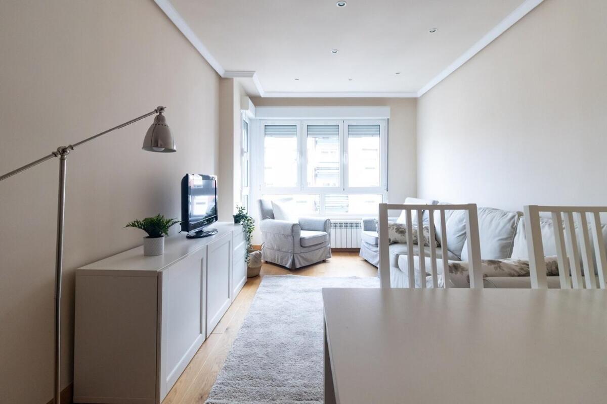 Apartamento Centro Gijon Con Parking Apartment Exterior foto