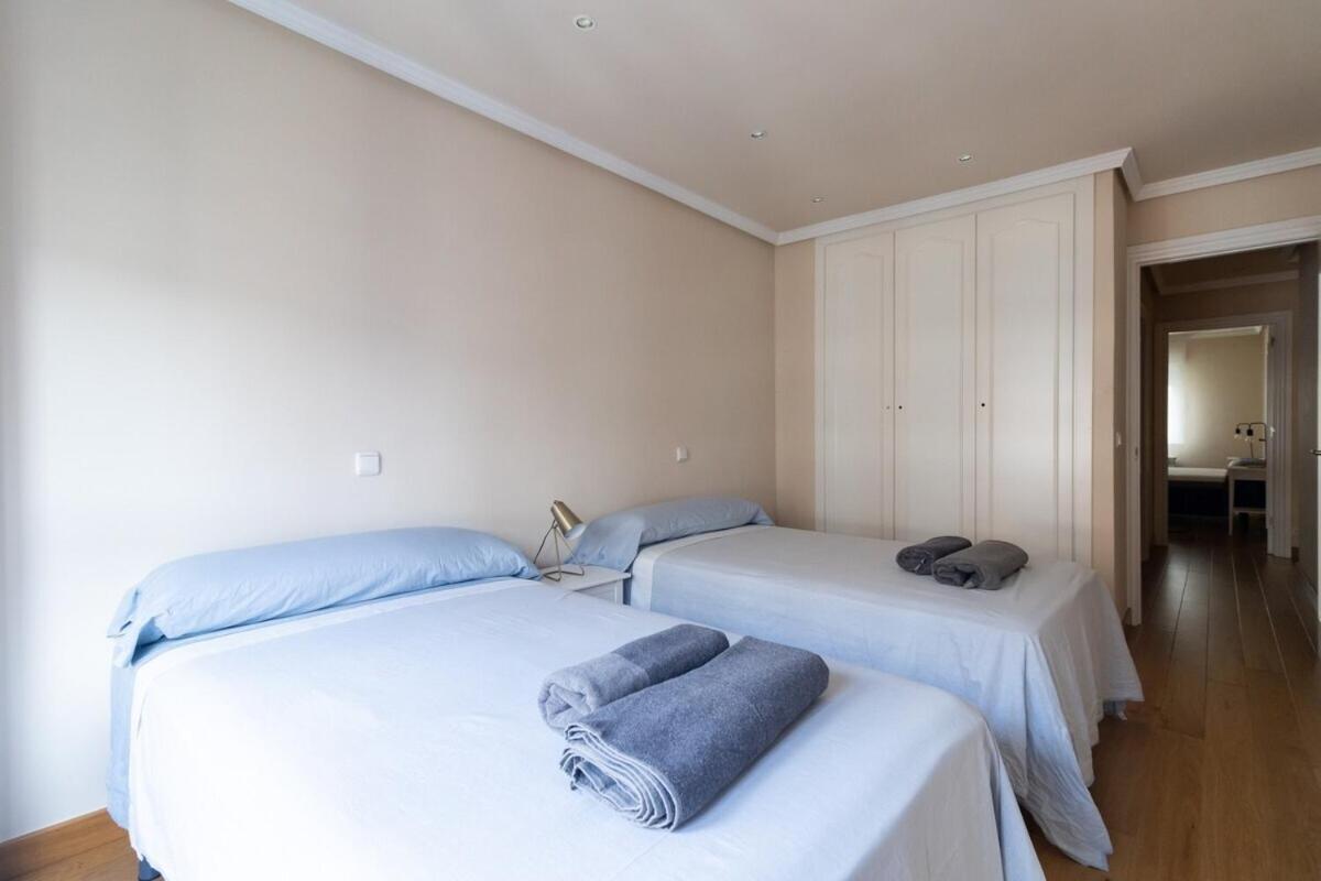 Apartamento Centro Gijon Con Parking Apartment Exterior foto