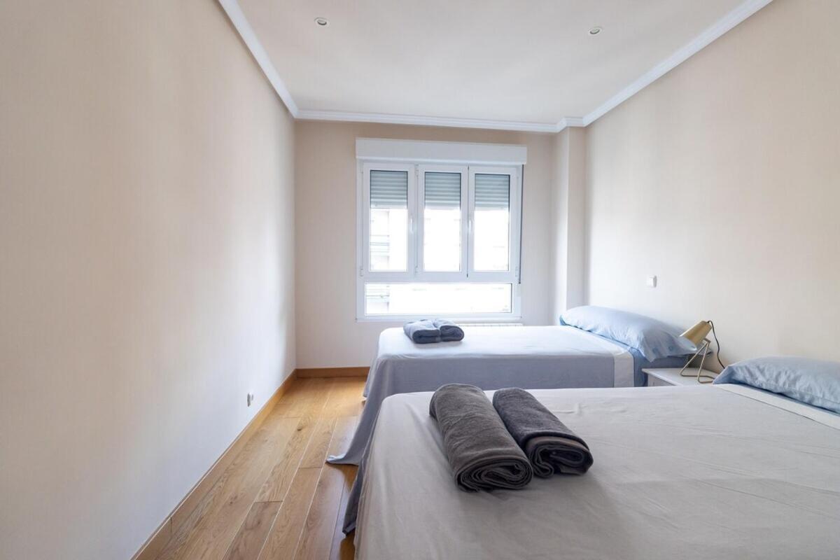 Apartamento Centro Gijon Con Parking Apartment Exterior foto